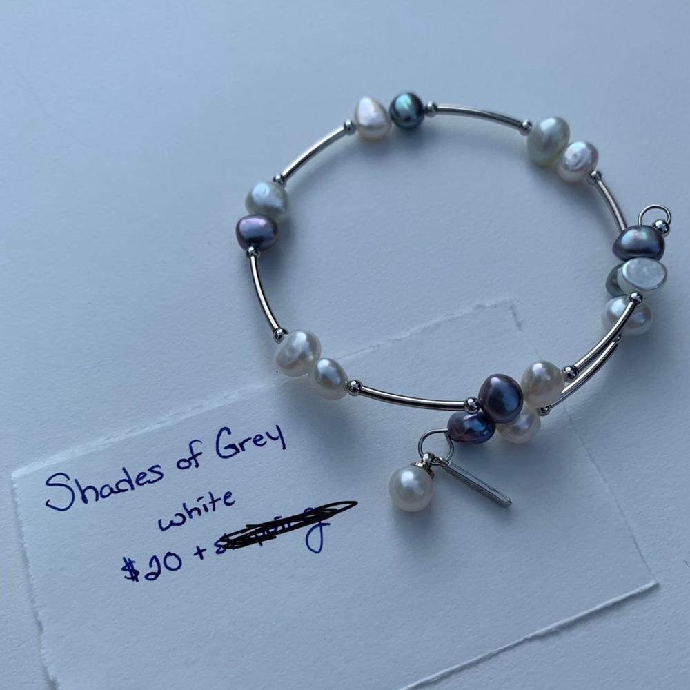 Shades of Gray Vantel Pearls Bracelet